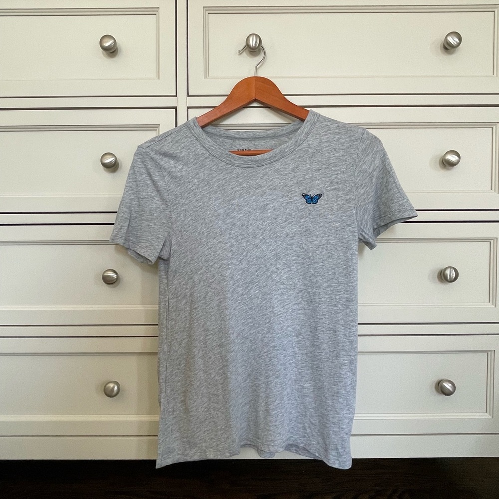 Aritzia Gray Short Sleeve Tee with Blue Butterfly